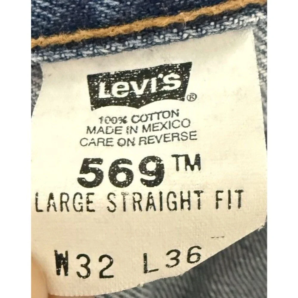 Vintage Levi's 569 Large Straight Fit Denim Jeans Light Wash Men’s Size 32 By 36
